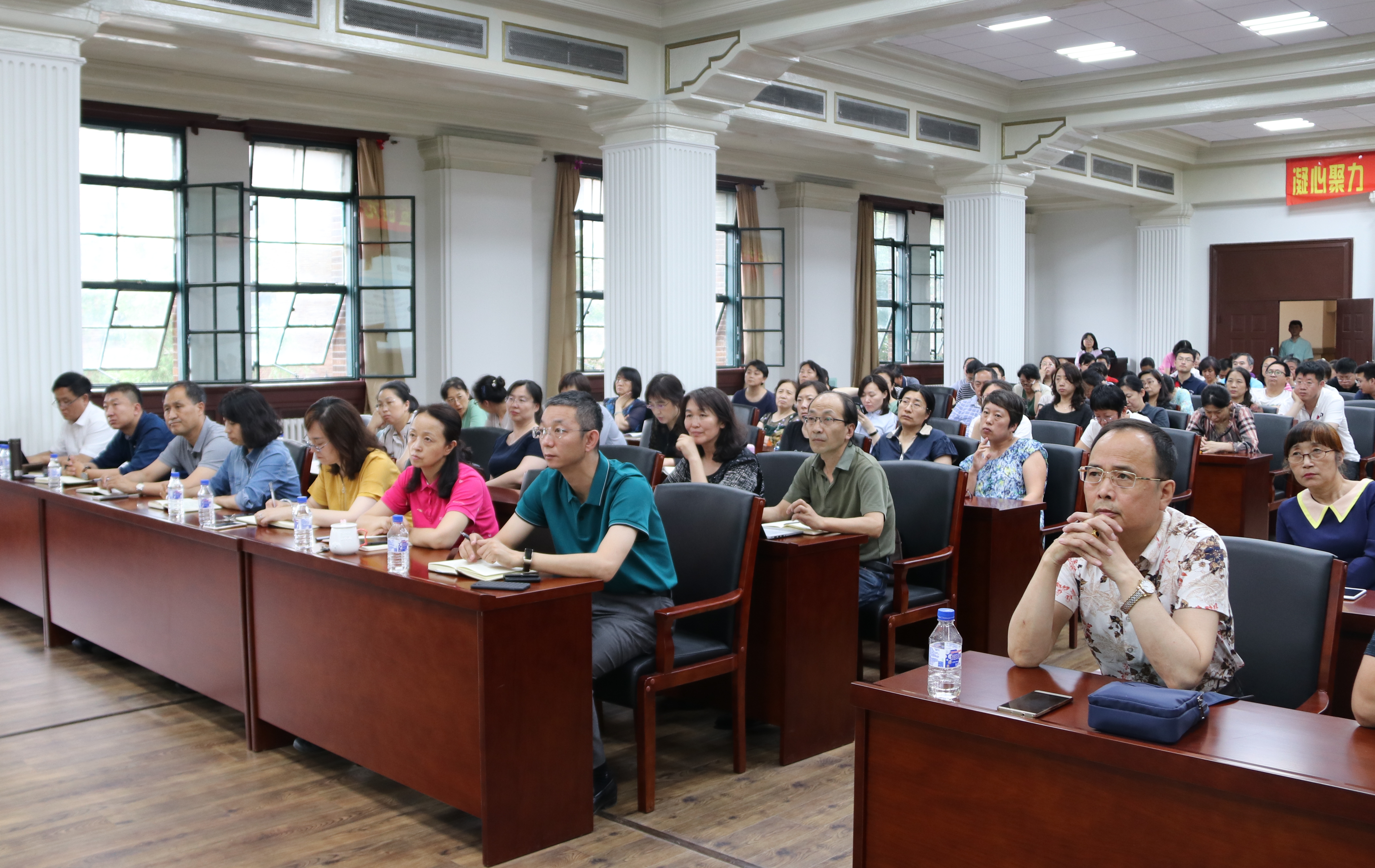 基礎醫學院召開2018年度學系工作總結述評會